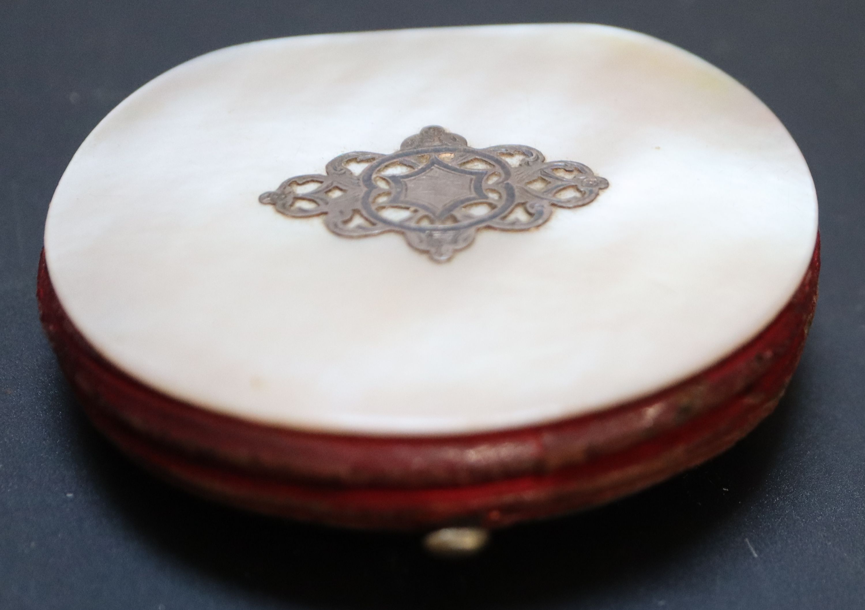 Five assorted 19th century Palais Royale mother of pearl mounted purses,